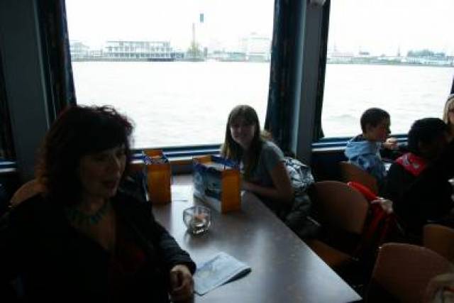 dagje-rotterdam-met-kinderen-van-de-boegspriet-9-5-2010-251 - Afbeelding 3 van 35