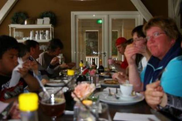 dagje-rotterdam-met-kinderen-van-de-boegspriet-9-5-2010-272 - Afbeelding 17 van 35